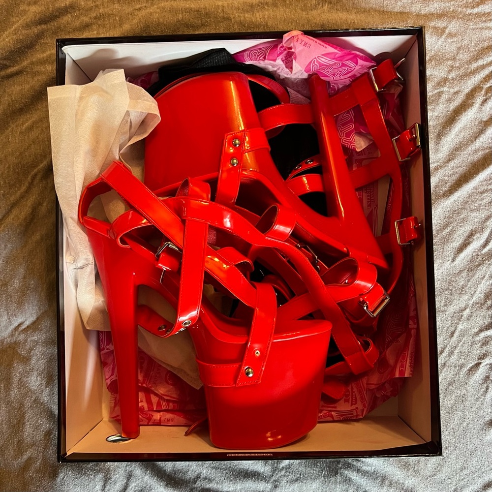 X HI RED PATENT
